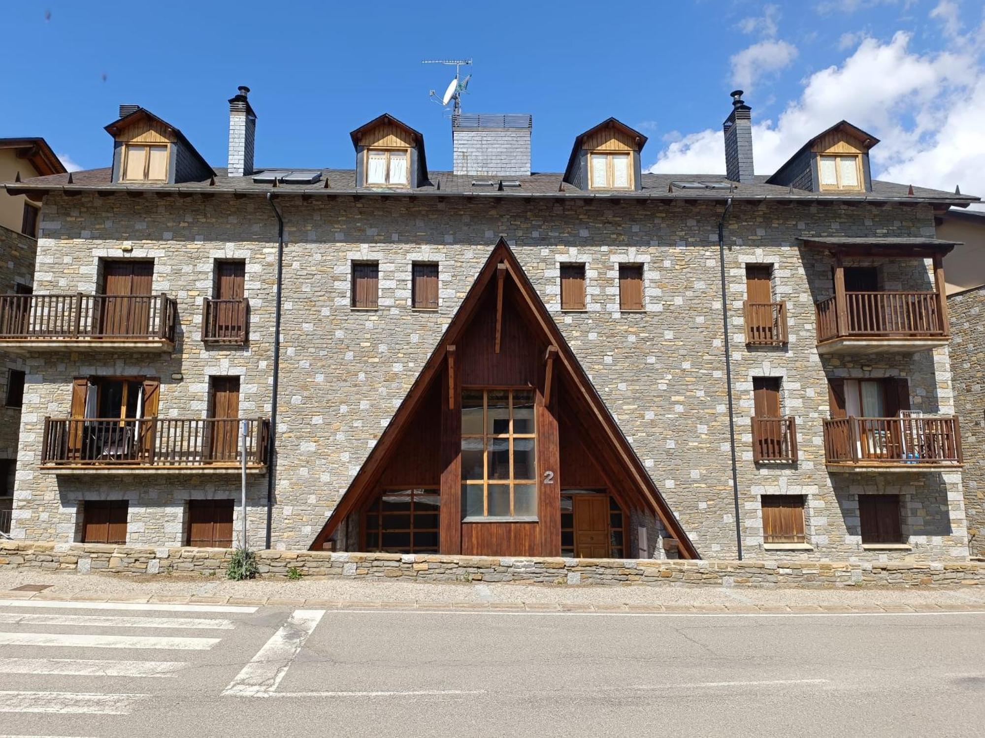 Inmocyma Mirador De Cerler -Puro Pirineo Apartment Luaran gambar